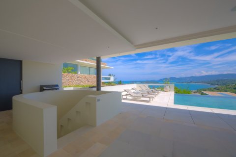 House in Surat Thani, Thailand 4 bedrooms № 181077 - photo 5