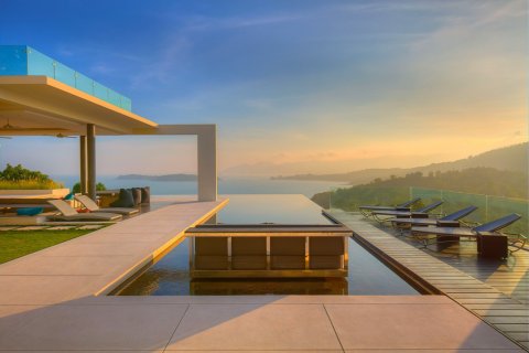 House in Surat Thani, Thailand 4 bedrooms № 181078 - photo 10