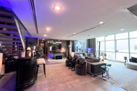 Penthouse in Bangkok, Thailand 3 bedrooms № 181073 - photo 9