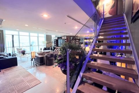 Penthouse in Bangkok, Thailand 3 bedrooms № 181073 - photo 3
