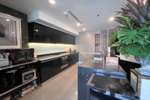 Penthouse in Bangkok, Thailand 3 bedrooms № 181073 - photo 11