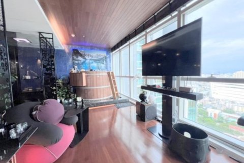 Penthouse in Bangkok, Thailand 3 bedrooms № 181073 - photo 18