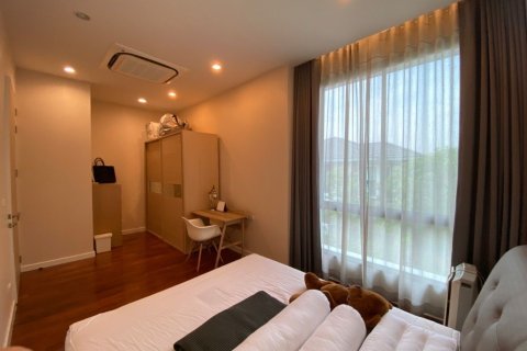 House in Phasi Charoen, Bangkok, Thailand 5 bedrooms № 161198 - photo 13