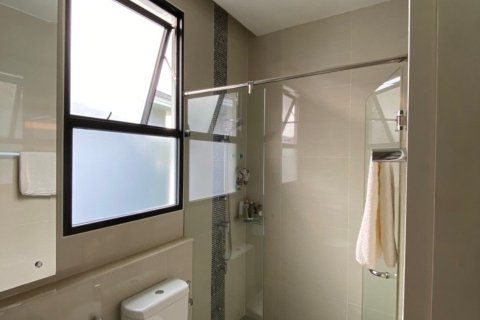 House in Phasi Charoen, Bangkok, Thailand 5 bedrooms № 161198 - photo 15