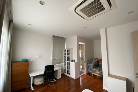 House in Phasi Charoen, Bangkok, Thailand 5 bedrooms № 161198 - photo 11