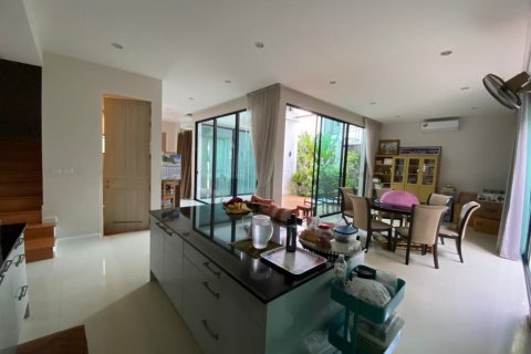 House in Phasi Charoen, Bangkok, Thailand 5 bedrooms № 161198 - photo 5