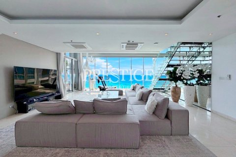 Condo in Pattaya, Thailand, 3 bedrooms № 197632 - photo 5