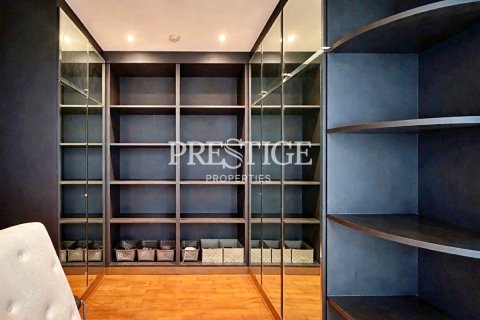 Condo in Pattaya, Thailand, 3 bedrooms № 197632 - photo 23