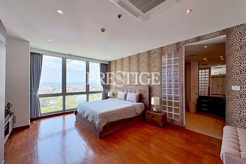 Condo in Pattaya, Thailand, 3 bedrooms № 197632 - photo 27