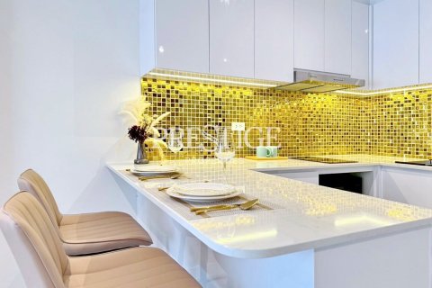 Condo in Pattaya, Thailand, 2 bedrooms № 197631 - photo 5