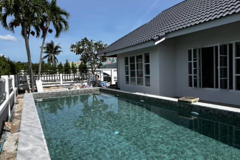 Вилла в Хуа Хине, Таиланд с 3 спальнями  № 151061 - фото 1