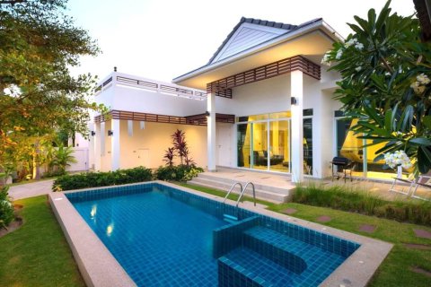 Вилла в Хуа Хине, Таиланд с 3 спальнями  № 151064 - фото 1