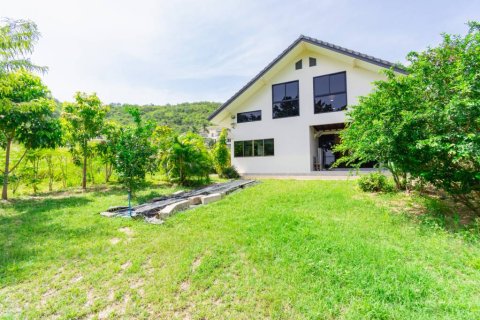 Villa in Cha-am, Thailand 3 bedrooms № 151062 - photo 1