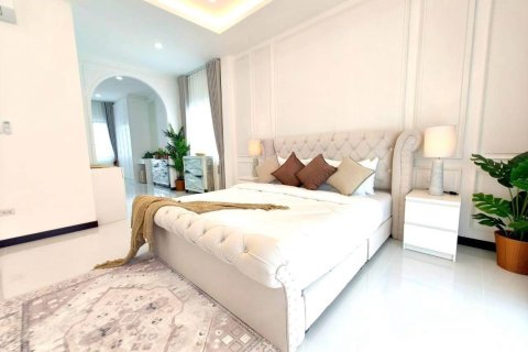 Villa à Pattaya, Thaïlande 4 chambres № 148576 - photo 8