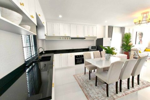 Villa à Pattaya, Thaïlande 4 chambres № 148576 - photo 4