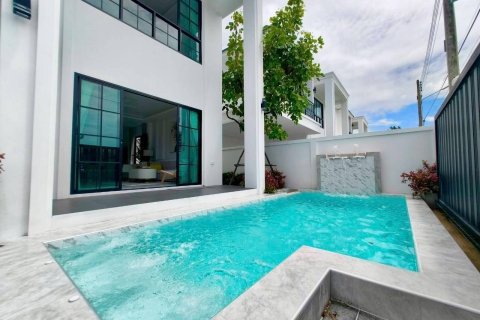 Villa à Pattaya, Thaïlande 4 chambres № 148576 - photo 1