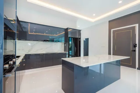 Villa in Hua Hin, Thailand 4 bedrooms № 160361 - photo 9