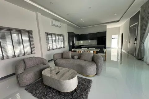 Villa in Hua Hin, Thailand 4 bedrooms № 160361 - photo 11