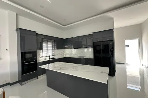 Villa in Hua Hin, Thailand 4 bedrooms № 160361 - photo 10