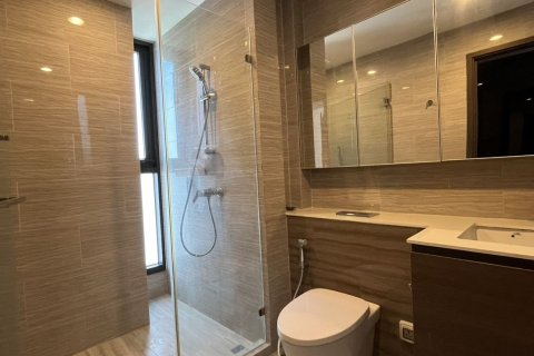 Condo in Phra Khanong, Bangkok, Thailand, 2 bedrooms  № 160363 - photo 14