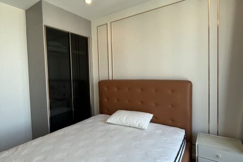 Condo in Phra Khanong, Bangkok, Thailand, 2 bedrooms  № 160363 - photo 19