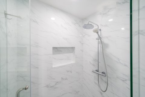 Studio dans le Condo à Kathu, Thaïlande  № 147363 - photo 11