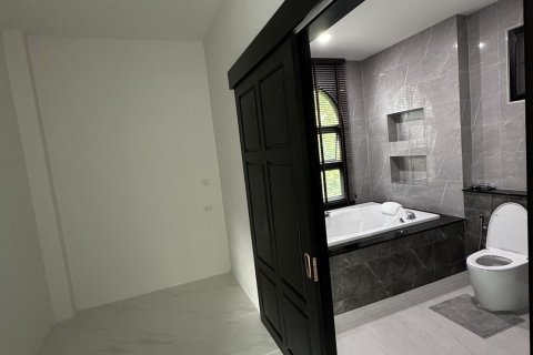 House in Mae Rim, Thailand 4 bedrooms № 147362 - photo 6