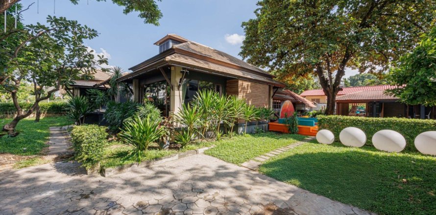 Дом в Ваттхане, Бангкок, Таиланд с 5 спальнями  № 135767