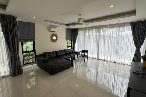 Villa in Phuket, Thailand 5 bedrooms № 135764 - photo 10