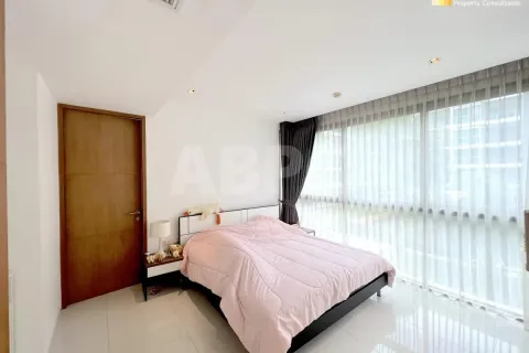 Condo in Pattaya, Thailand, 3 bedrooms № 210398 - photo 5