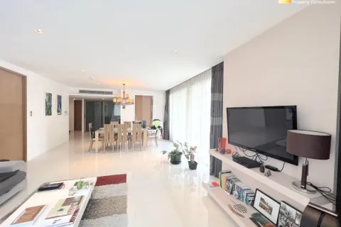 Condo in Pattaya, Thailand, 3 bedrooms № 210398 - photo 7