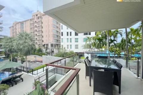 Condo in Pattaya, Thailand, 3 bedrooms № 210398 - photo 24