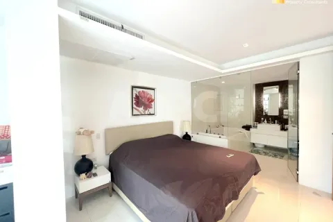 Condo in Pattaya, Thailand, 3 bedrooms № 210398 - photo 25