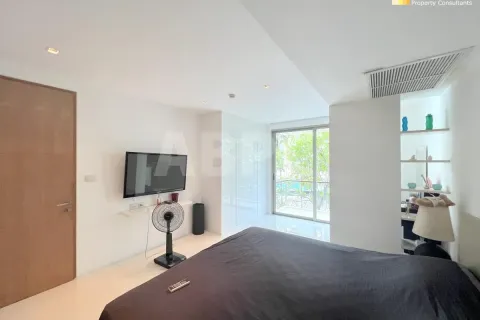 Condo in Pattaya, Thailand, 3 bedrooms № 210398 - photo 14