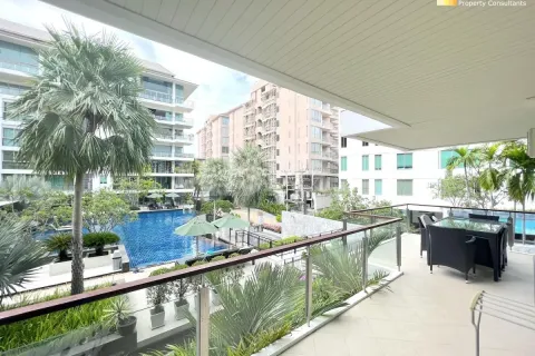 Condo in Pattaya, Thailand, 3 bedrooms № 210398 - photo 13