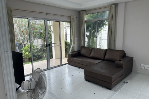 House in Phasi Charoen, Bangkok, Thailand 3 bedrooms № 156478 - photo 2