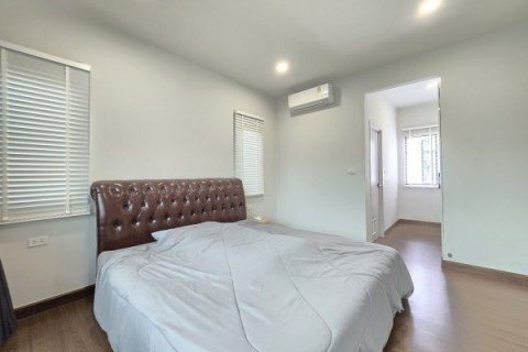 House in Bang Kruai, Thailand 3 bedrooms № 156480 - photo 14