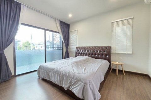 House in Bang Kruai, Thailand 3 bedrooms № 156480 - photo 12