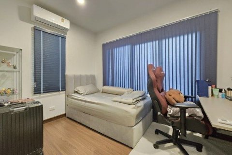 House in Bang Kruai, Thailand 3 bedrooms № 156480 - photo 13