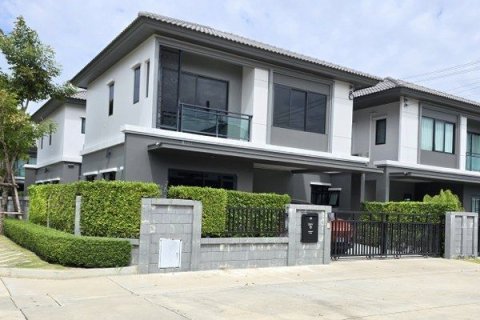 House in Bang Kruai, Thailand 3 bedrooms № 156480 - photo 3