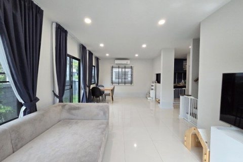 House in Bang Kruai, Thailand 3 bedrooms № 156480 - photo 6