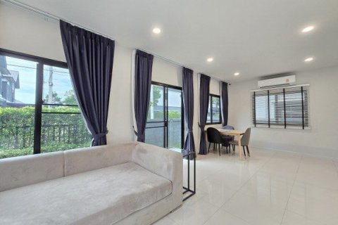 House in Bang Kruai, Thailand 3 bedrooms № 156480 - photo 8