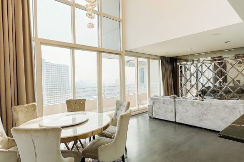 Кондоминиум с 3 спальнями в Кхлонг Сане, Бангкок, Таиланд № 141525 - фото 9