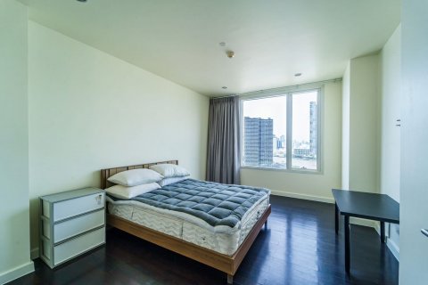 Кондоминиум с 3 спальнями в Кхлонг Сане, Бангкок, Таиланд № 141525 - фото 3