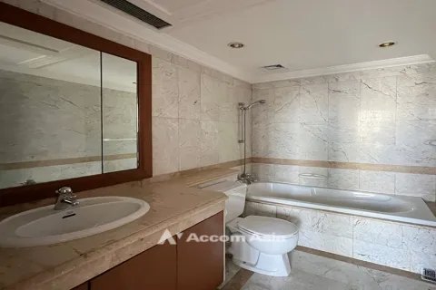 Condominio de 4 dormitorios en Pathum Wan, Bangkok, Tailandia № 214390 - foto 20