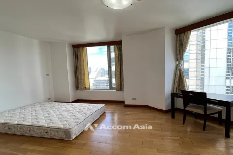 Condominio de 4 dormitorios en Pathum Wan, Bangkok, Tailandia № 214390 - foto 15