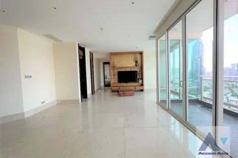 Condo in Bang Rak, Bangkok, Thailand, 2 bedrooms  № 214394
