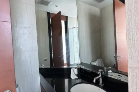 Condominio de 2 dormitorios en Bang Rak, Bangkok, Tailandia № 214394 - foto 15