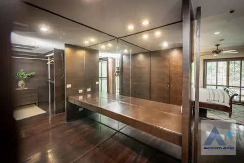 Condominio de 2 dormitorios en Khlong Toei, Bangkok, Tailandia № 214388 - foto 18