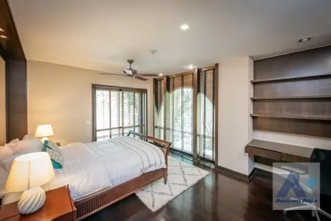 Condominio de 2 dormitorios en Khlong Toei, Bangkok, Tailandia № 214388 - foto 9